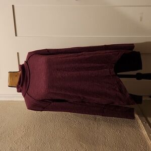 We The Free by Free People Split Back Sweater Top Turtleneck Maroon L